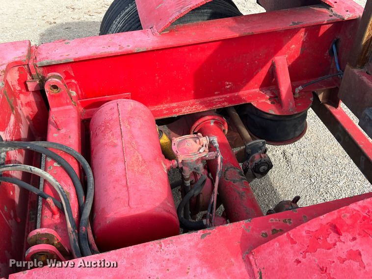 image for item DS2472 2000 Trail King  lowboy equipment trailer