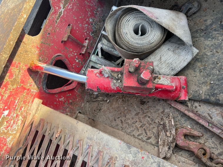 image for item DS2472 2000 Trail King  lowboy equipment trailer