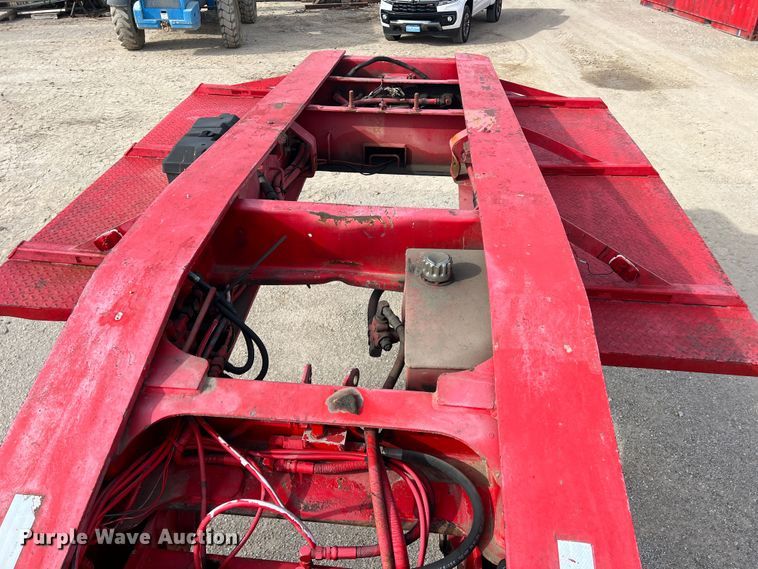image for item DS2472 2000 Trail King  lowboy equipment trailer
