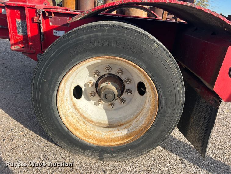 image for item DS2472 2000 Trail King  lowboy equipment trailer