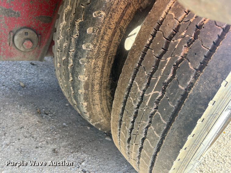 image for item DS2472 2000 Trail King  lowboy equipment trailer