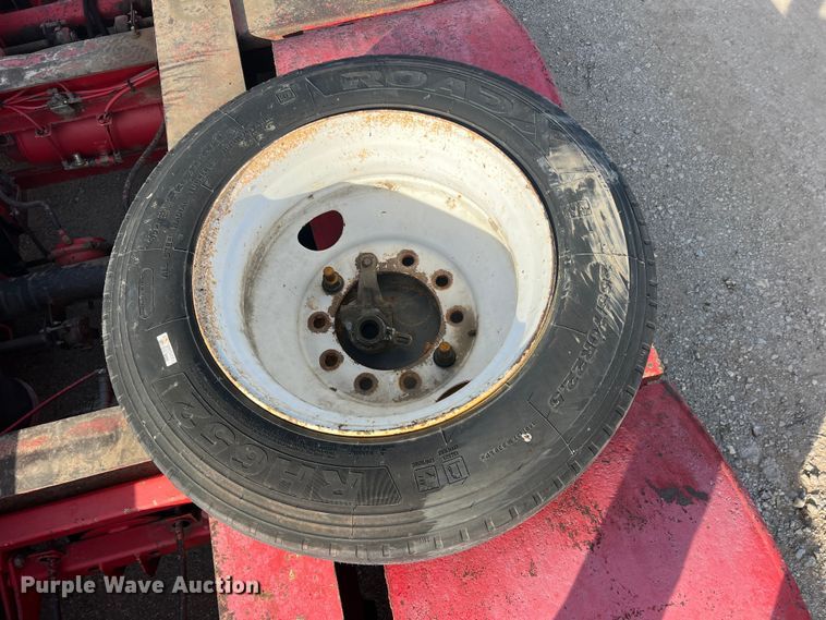 image for item DS2472 2000 Trail King  lowboy equipment trailer