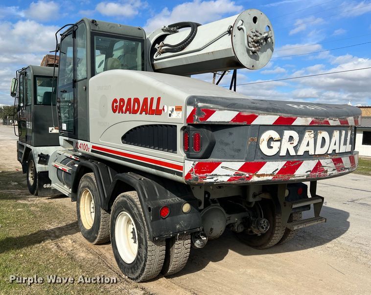 image for item DS2477 Gradall XL4100 II  wheeled excavator