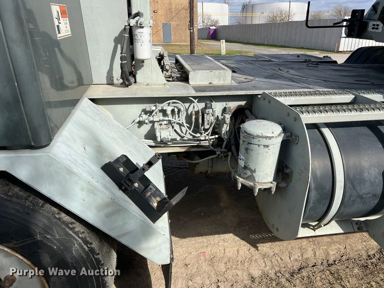 image for item DS2477 Gradall XL4100 II  wheeled excavator