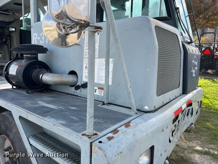 image for item DS2477 Gradall XL4100 II  wheeled excavator