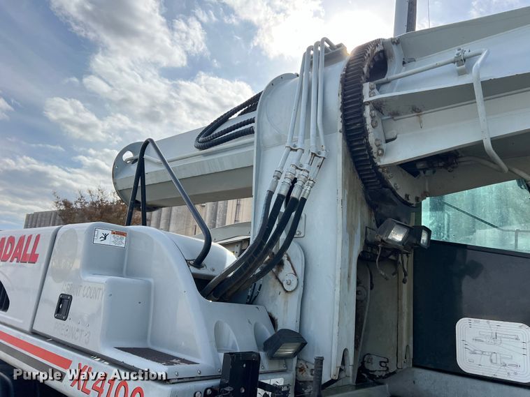 image for item DS2477 Gradall XL4100 II  wheeled excavator