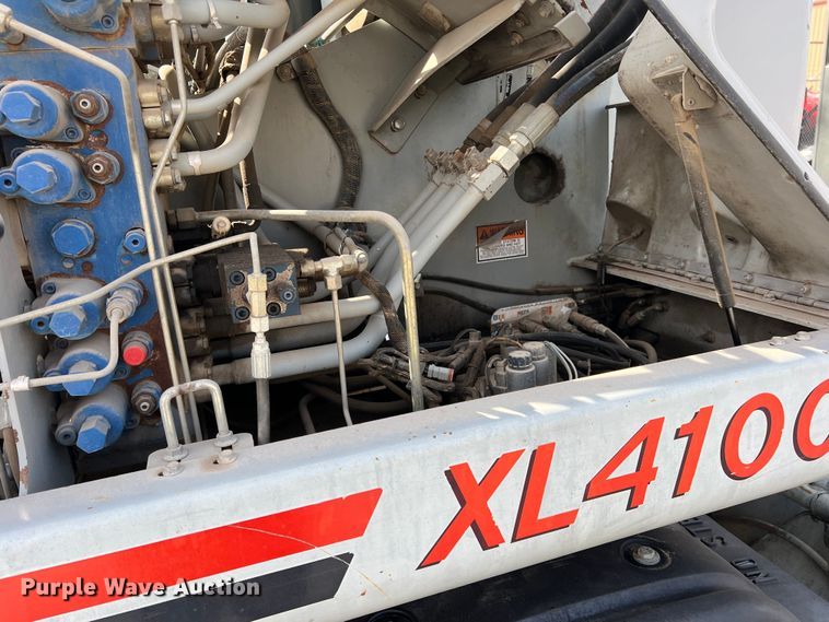 image for item DS2477 Gradall XL4100 II  wheeled excavator