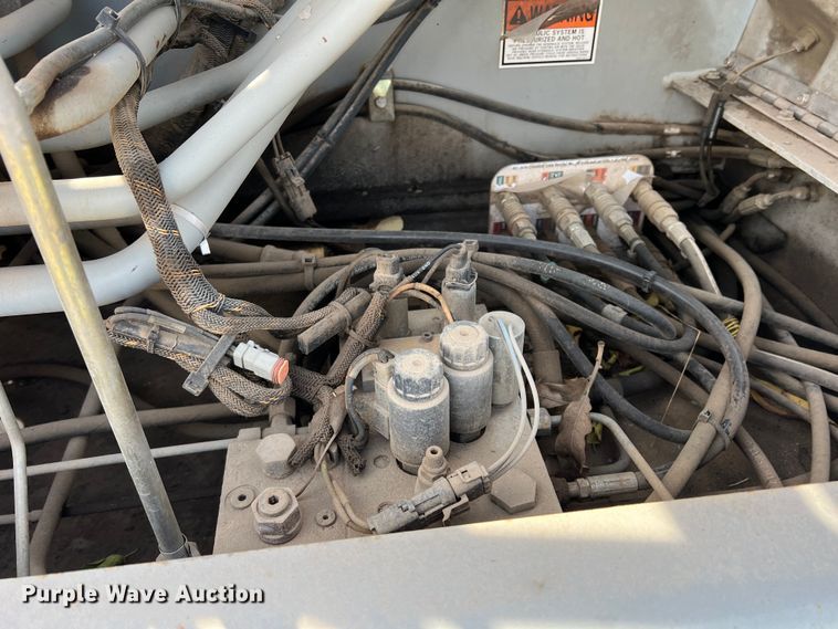 image for item DS2477 Gradall XL4100 II  wheeled excavator