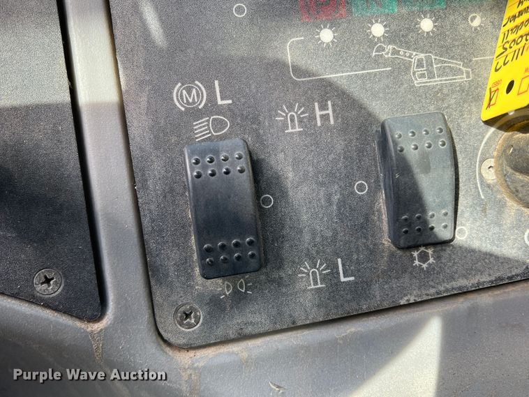 image for item DS2477 Gradall XL4100 II  wheeled excavator