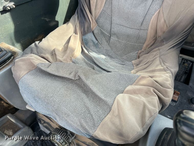 image for item DS2477 Gradall XL4100 II  wheeled excavator