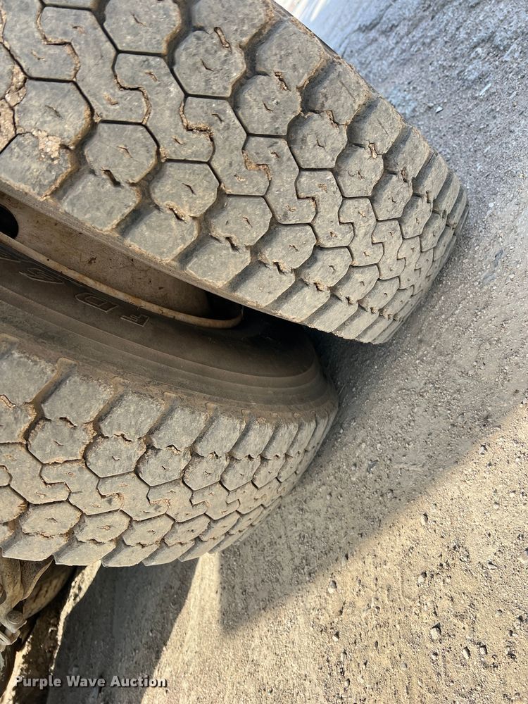 image for item DS2477 Gradall XL4100 II  wheeled excavator