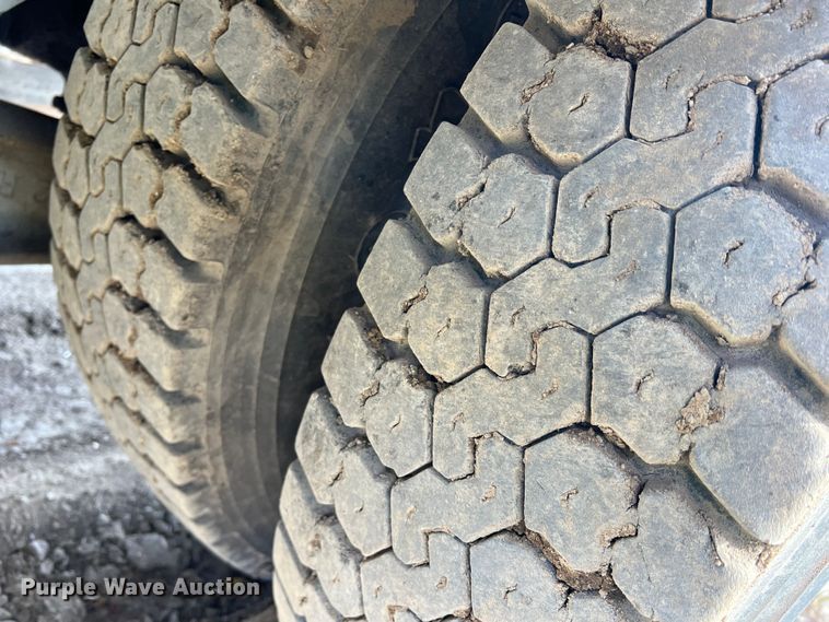 image for item DS2477 Gradall XL4100 II  wheeled excavator