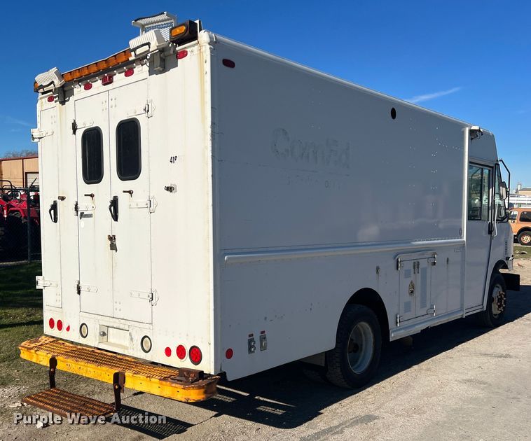 image for item DS2479 2008 Workhorse W62  delivery truck