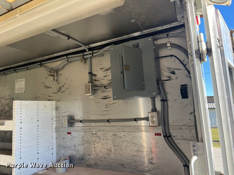 image for item DS2479 2008 Workhorse W62  delivery truck