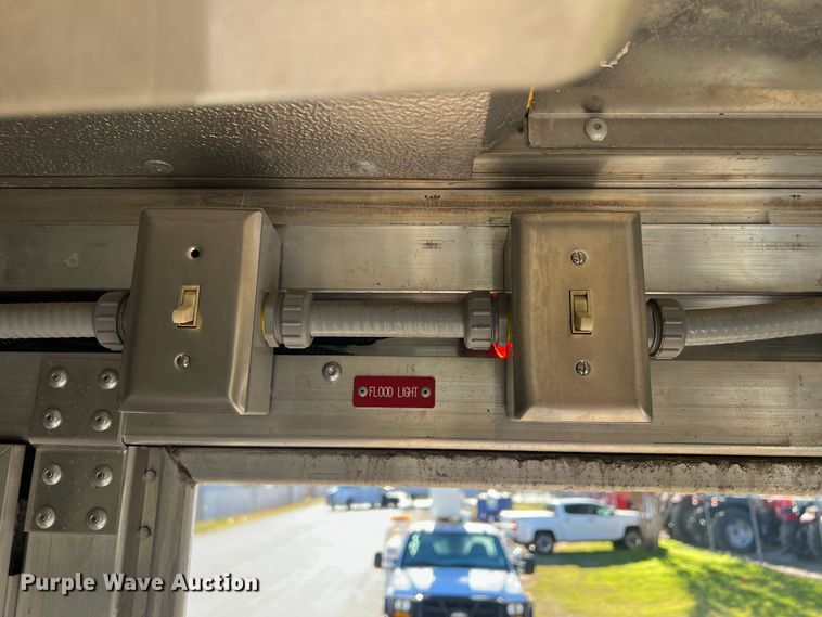 image for item DS2479 2008 Workhorse W62  delivery truck