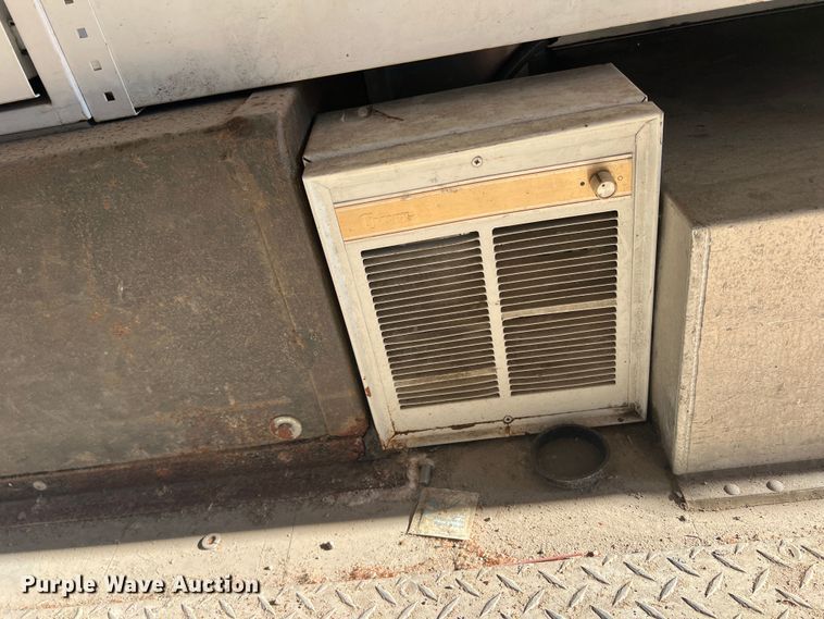 image for item DS2479 2008 Workhorse W62  delivery truck