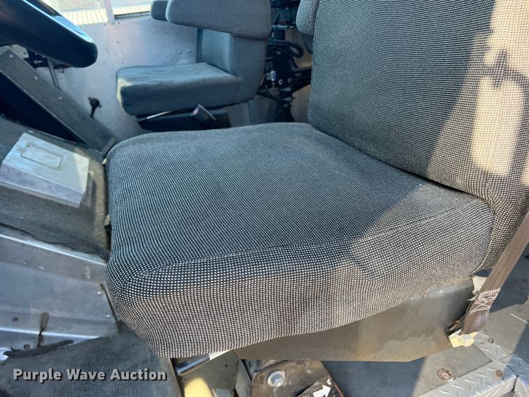 image for item DS2479 2008 Workhorse W62  delivery truck