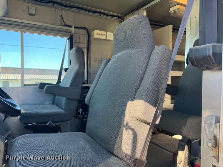 image for item DS2479 2008 Workhorse W62  delivery truck