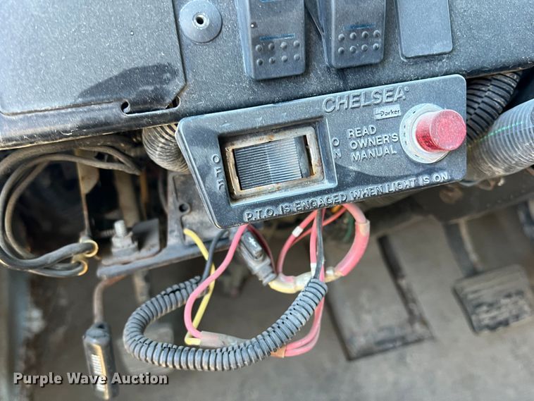 image for item DS2479 2008 Workhorse W62  delivery truck