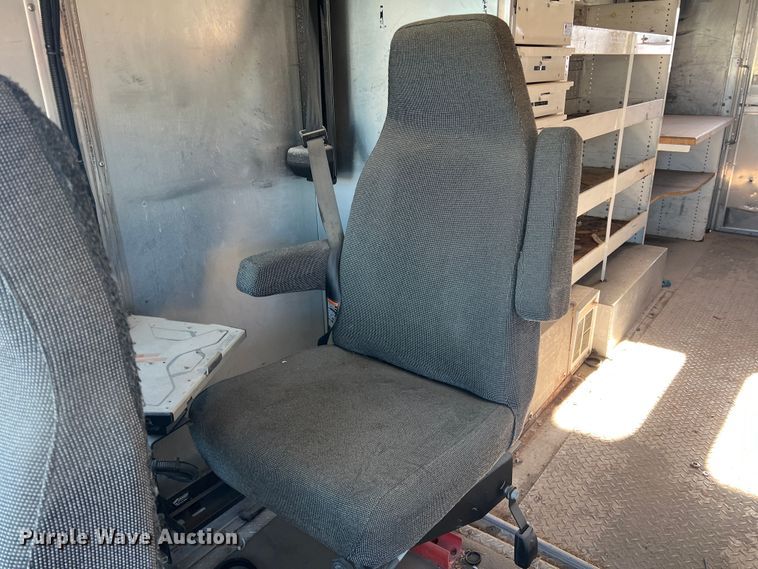 image for item DS2479 2008 Workhorse W62  delivery truck