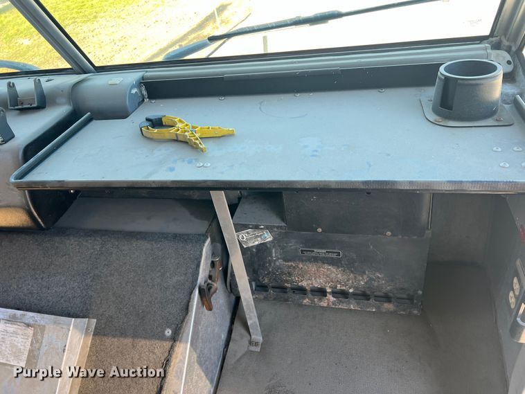 image for item DS2479 2008 Workhorse W62  delivery truck