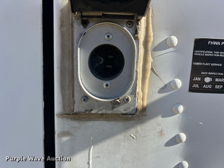 image for item DS2479 2008 Workhorse W62  delivery truck