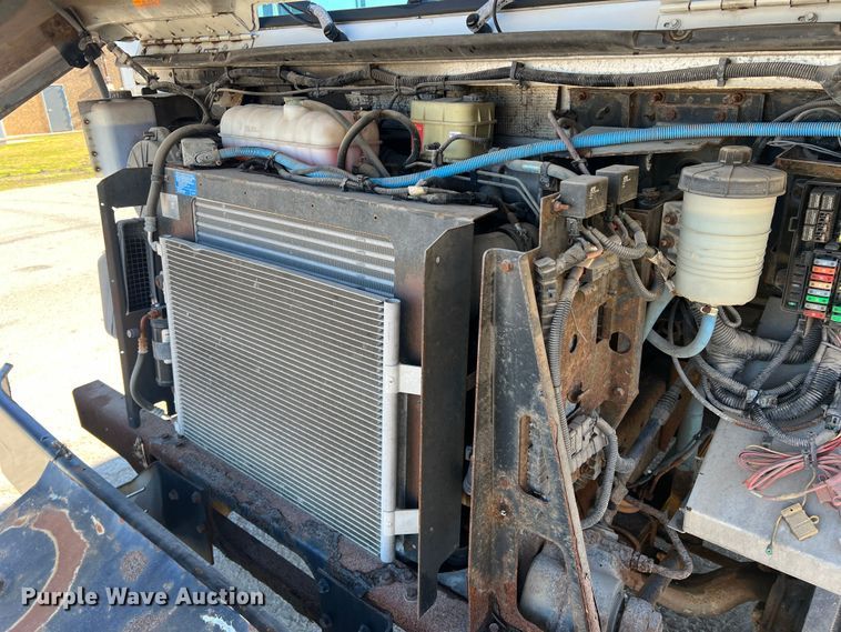 image for item DS2479 2008 Workhorse W62  delivery truck