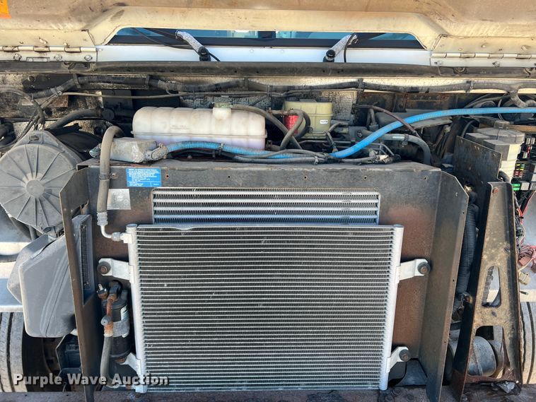 image for item DS2479 2008 Workhorse W62  delivery truck