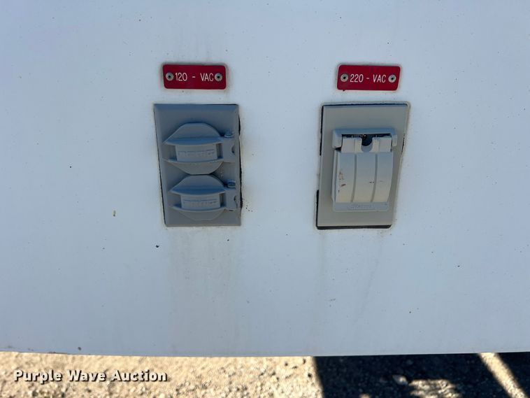 image for item DS2479 2008 Workhorse W62  delivery truck