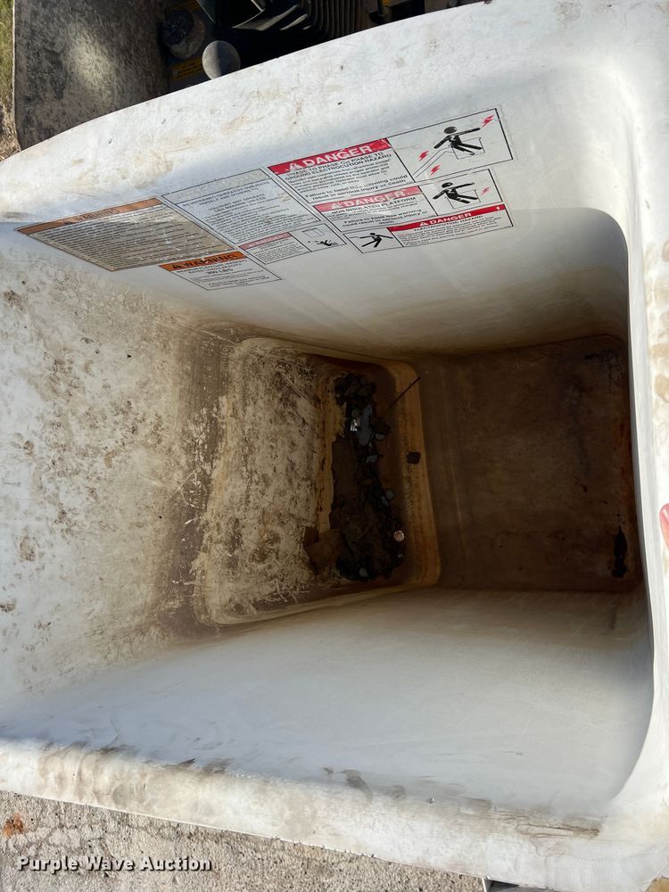 image for item DS2480 2006 Ford F550  bucket truck