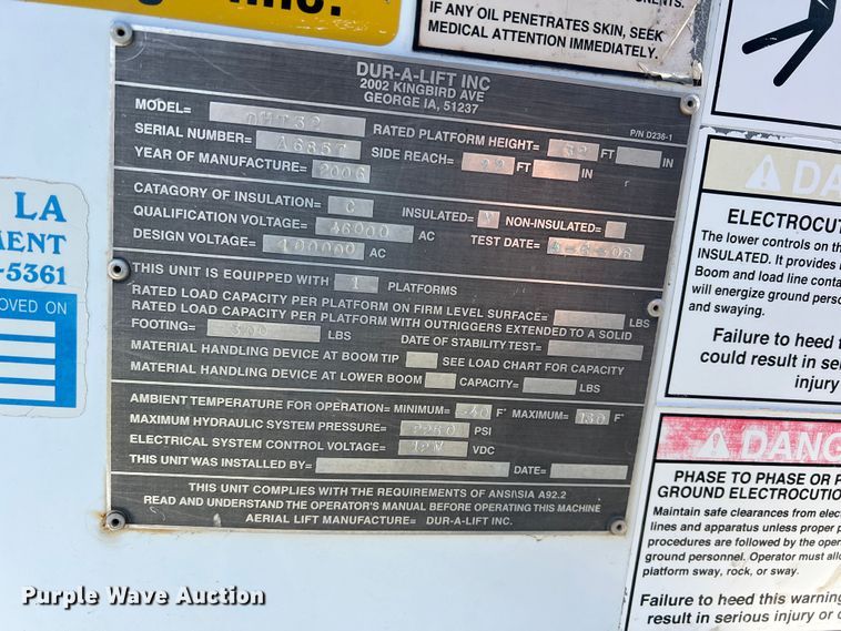 image for item DS2480 2006 Ford F550  bucket truck