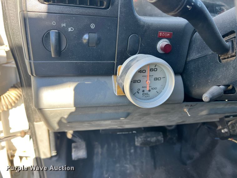 image for item DS2480 2006 Ford F550  bucket truck