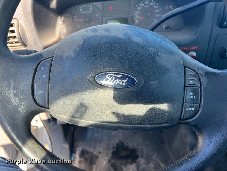 image for item DS2480 2006 Ford F550  bucket truck