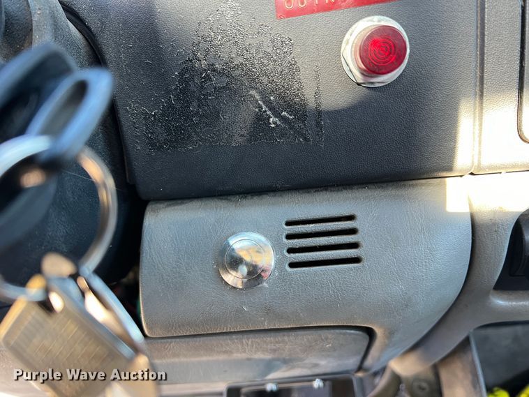 image for item DS2480 2006 Ford F550  bucket truck