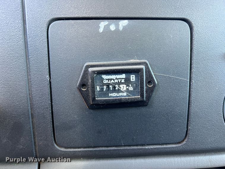 image for item DS2480 2006 Ford F550  bucket truck