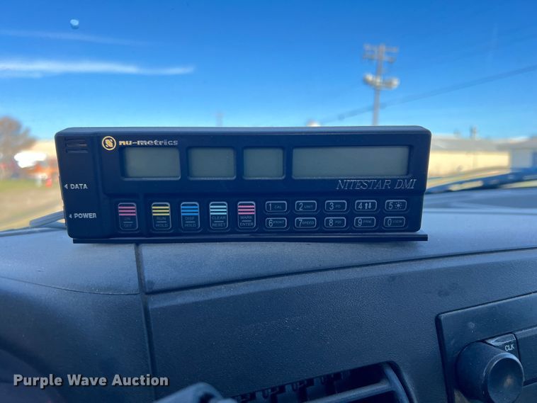 image for item DS2480 2006 Ford F550  bucket truck