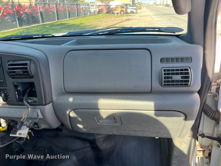 image for item DS2480 2006 Ford F550  bucket truck