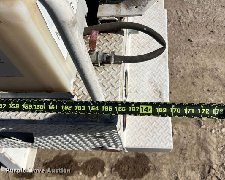 image for item DS2480 2006 Ford F550  bucket truck