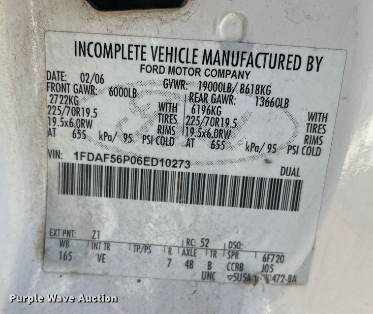 image for item DS2480 2006 Ford F550  bucket truck