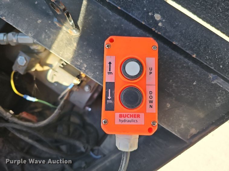 image for item DS5639 2021 Kaufman XNLP dump trailer