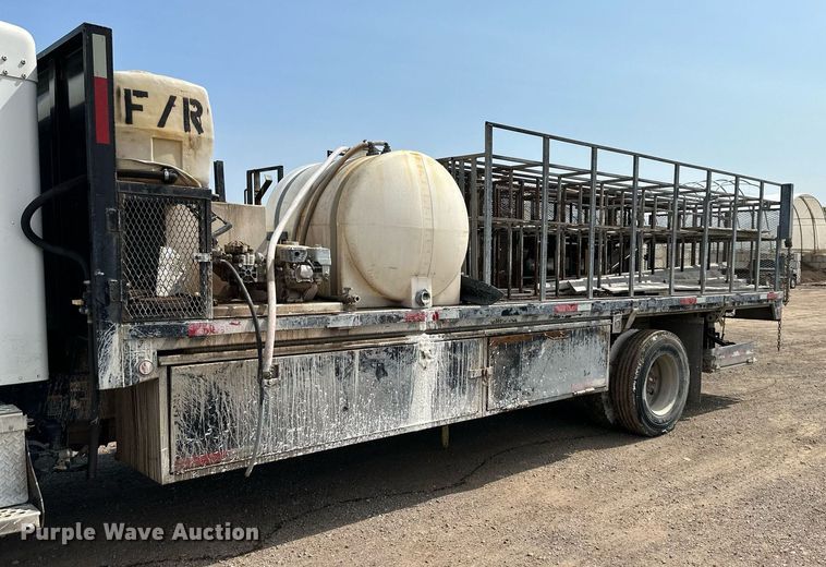 image for item DS6420 2007 Kenworth T300  flatbed truck