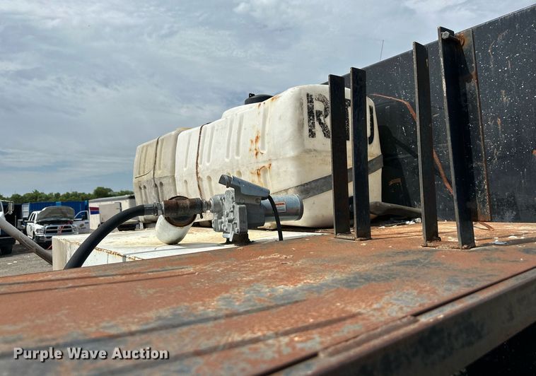 image for item DS6420 2007 Kenworth T300  flatbed truck