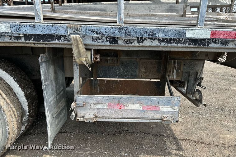 image for item DS6420 2007 Kenworth T300  flatbed truck