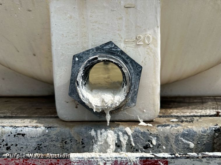 image for item DS6420 2007 Kenworth T300  flatbed truck