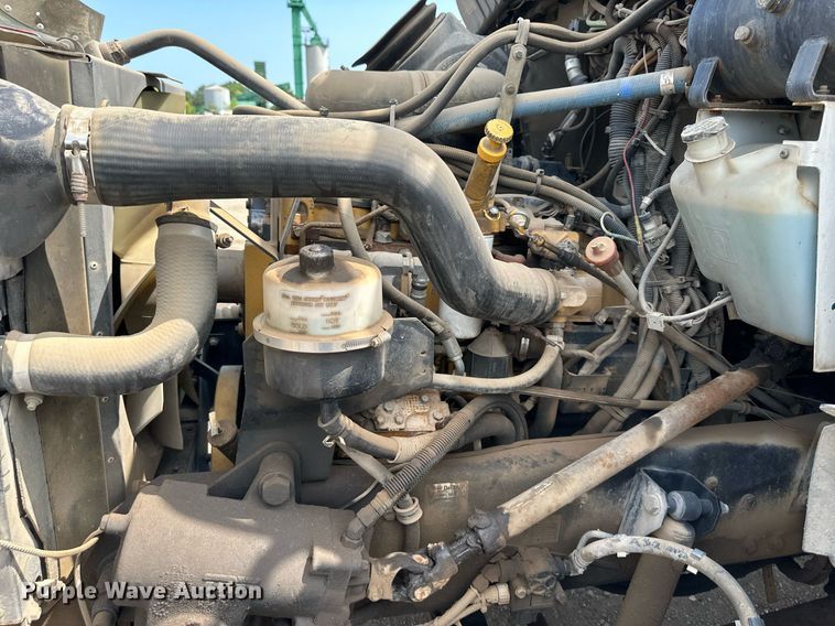 image for item DS6420 2007 Kenworth T300  flatbed truck