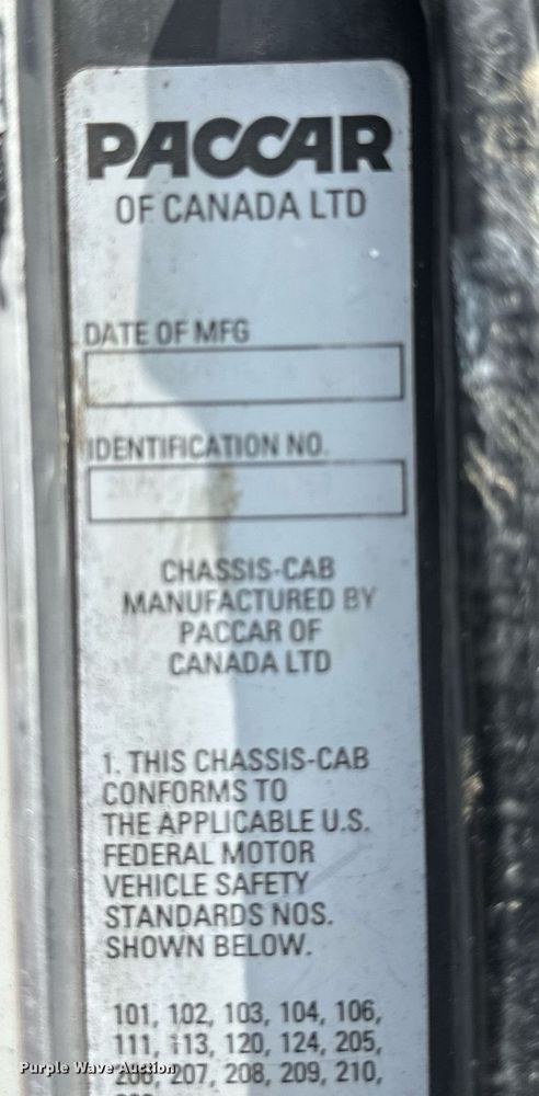 image for item DS6420 2007 Kenworth T300  flatbed truck