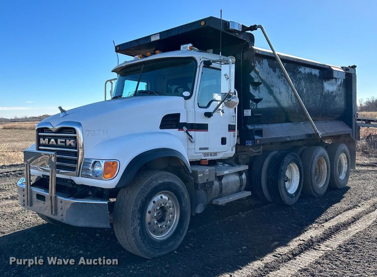 image for item DS6453 2007 Mack CV713  dump truck
