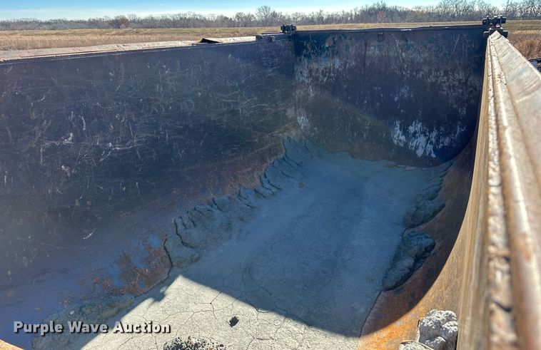 image for item DS6453 2007 Mack CV713  dump truck