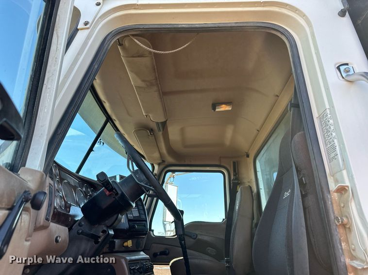 image for item DS6453 2007 Mack CV713  dump truck