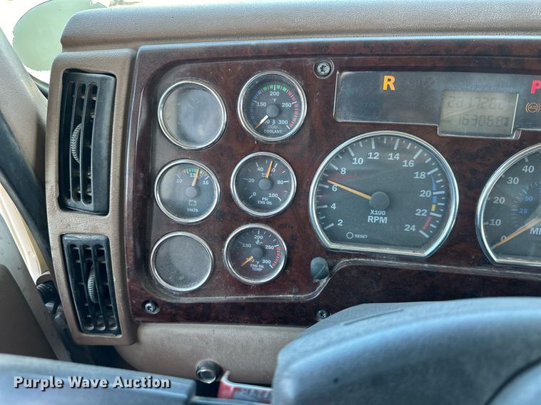 image for item DS6453 2007 Mack CV713  dump truck